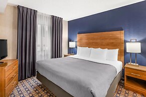 Quality Suites Whitby