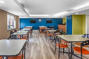 Quality Suites Whitby