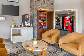 Quality Suites Whitby