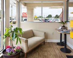 Econo Lodge Town Center