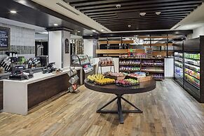 DoubleTree by Hilton Hotel Denver