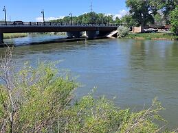 National 9 Casper - Showboat