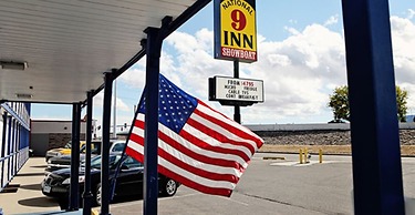 National 9 Casper - Showboat