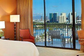 Hilton Hawaiian Village Waikiki Beach Resort