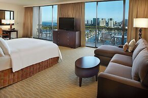 Hilton Hawaiian Village Waikiki Beach Resort