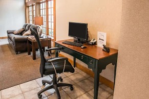 Quality Inn Pittsburgh Airport