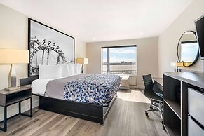 Super 8 by Wyndham Orlando Near Florida Mall