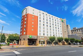 Holiday Inn Express Philadelphia - Penns Landing by IHG