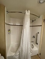 Holiday Inn Express Philadelphia - Penns Landing by IHG