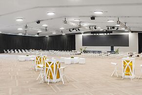 Sheraton Fiji Golf & Beach Resort