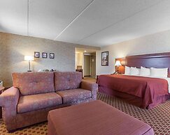 Quality Inn & Suites Bay Front