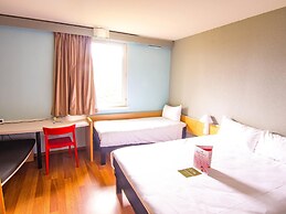 ibis Colmar Est