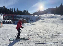 Listel Whistler, a Coast Hotel