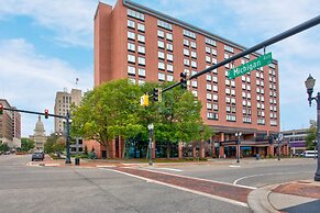 DoubleTree by Hilton Lansing