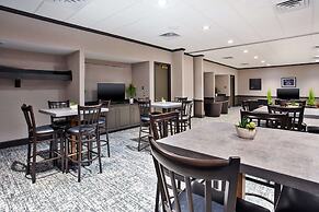 DoubleTree by Hilton Lansing
