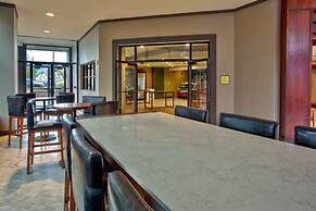 DoubleTree by Hilton Lansing