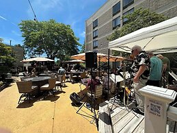 DoubleTree by Hilton Boston - Milford