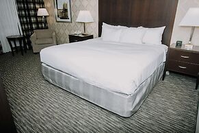 DoubleTree by Hilton Detroit - Dearborn