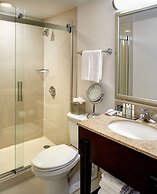 DoubleTree by Hilton Detroit - Dearborn