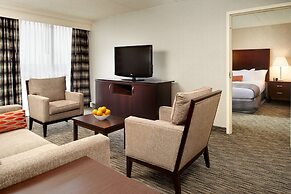 DoubleTree by Hilton Detroit - Dearborn