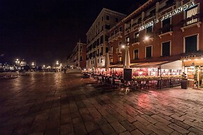 Hotel Savoia & Jolanda