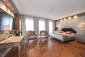 Hotel Savoia & Jolanda