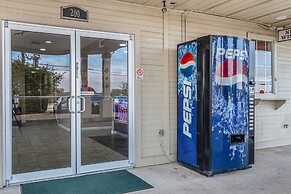 Motel 6 Waxahachie, TX