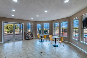 Motel 6 Waxahachie, TX