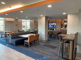 La Quinta Inn & Suites by Wyndham Springfield