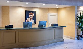 Indian Wells Resort Hotel