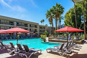 Indian Wells Resort Hotel