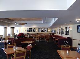 Indian Wells Resort Hotel