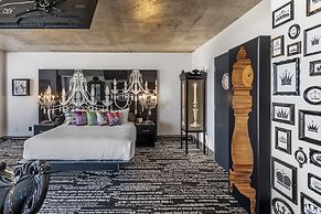 Lorenzo Hotel Dallas, Tapestry Collection by Hilton