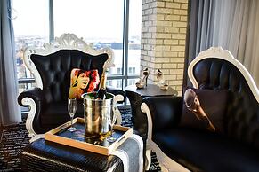 Lorenzo Hotel Dallas, Tapestry Collection by Hilton