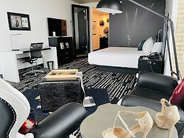 Lorenzo Hotel Dallas, Tapestry Collection by Hilton