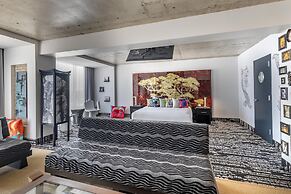 Lorenzo Hotel Dallas, Tapestry Collection by Hilton