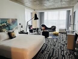 Lorenzo Hotel Dallas, Tapestry Collection by Hilton