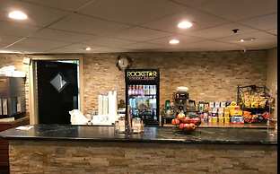 Howard Johnson Hotel by Wyndham Newark Airport