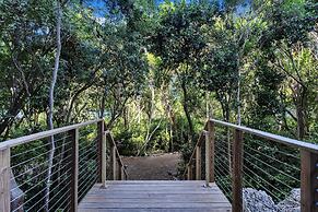 Baker's Cay Resort Key Largo, Curio Collection by Hilton