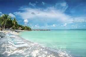 Baker's Cay Resort Key Largo, Curio Collection by Hilton