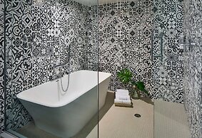 Baker's Cay Resort Key Largo, Curio Collection by Hilton