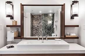 Baker's Cay Resort Key Largo, Curio Collection by Hilton