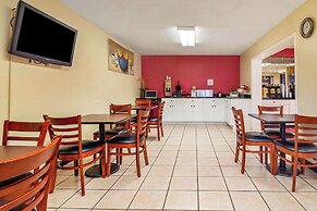 Econo Lodge Research Triangle Park