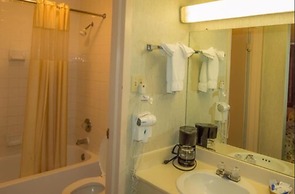 Executive Inn Hotel & Conference Centre