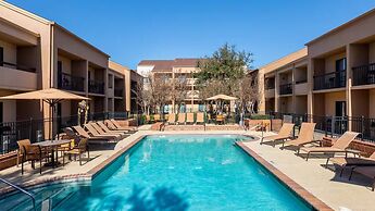 Courtyard by Marriott Dallas-Fort Worth/Bedford
