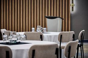 Holiday Inn Burlington Conference Centre by IHG