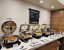 Holiday Inn Burlington Conference Centre by IHG