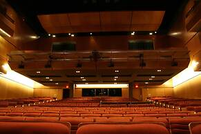 Holiday Inn Burlington Conference Centre by IHG