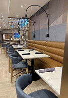 Holiday Inn Burlington Conference Centre by IHG