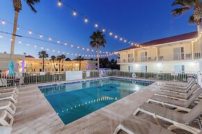 Dunes Inn & Suites